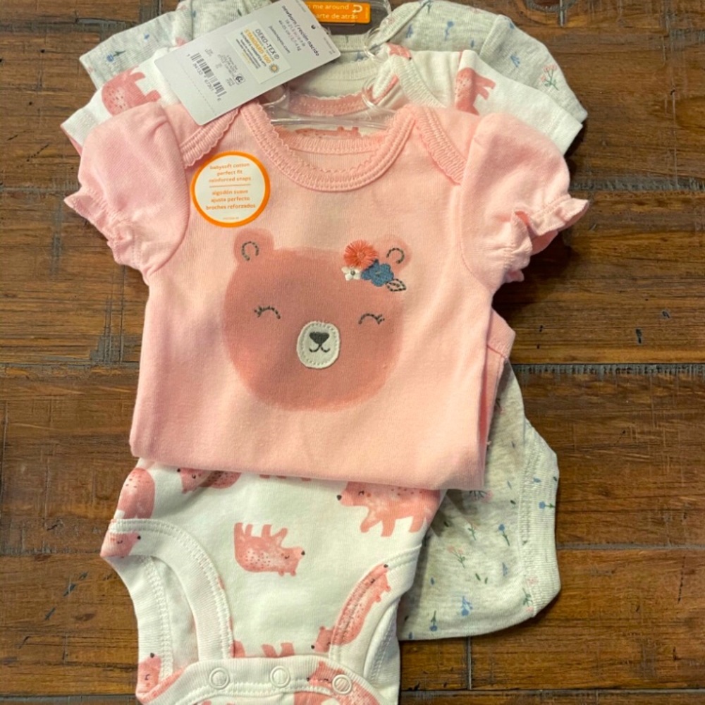 Newborn onesie set